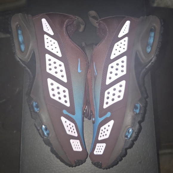 Nike Air Max Sunder Burgundy Crush Baltic Blue Women's New - Picture 5 of 13